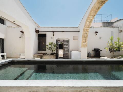Private Pool in a charming Sicilian style Loft