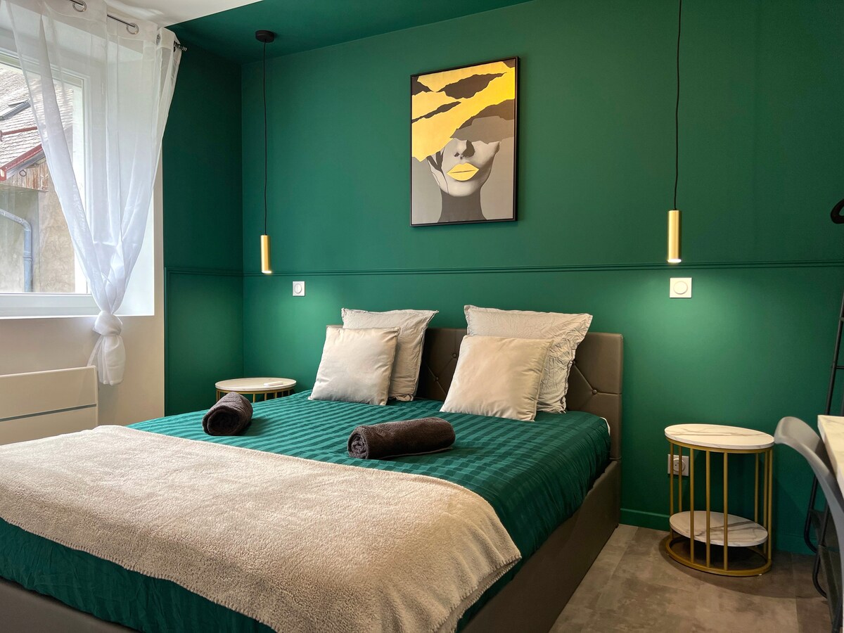 Починете си в качествено легло 160x200, с целия комфорт и спокойствие, които заслужавате 