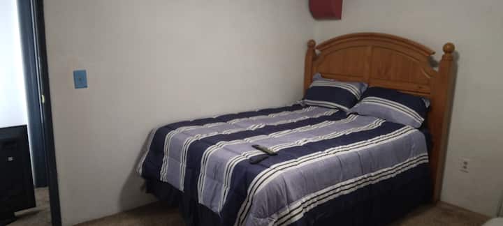 You Get 2 Bedrooms In Shared Home.  Sleeps 4 - Klamath Falls, OR
