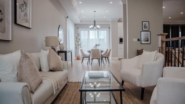 Upscale Pickering Escape | Near Lake & Dining - Ajax