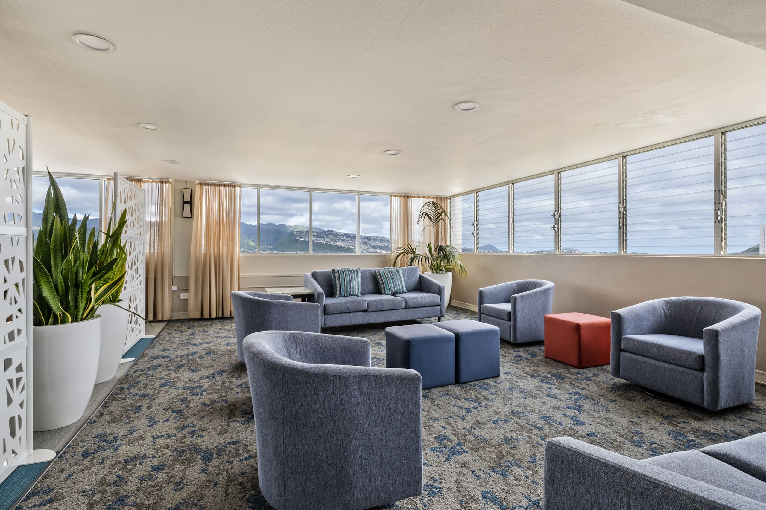 Ocean Views & Luxe Comfort - Waikiki Gem 21F - Image 44