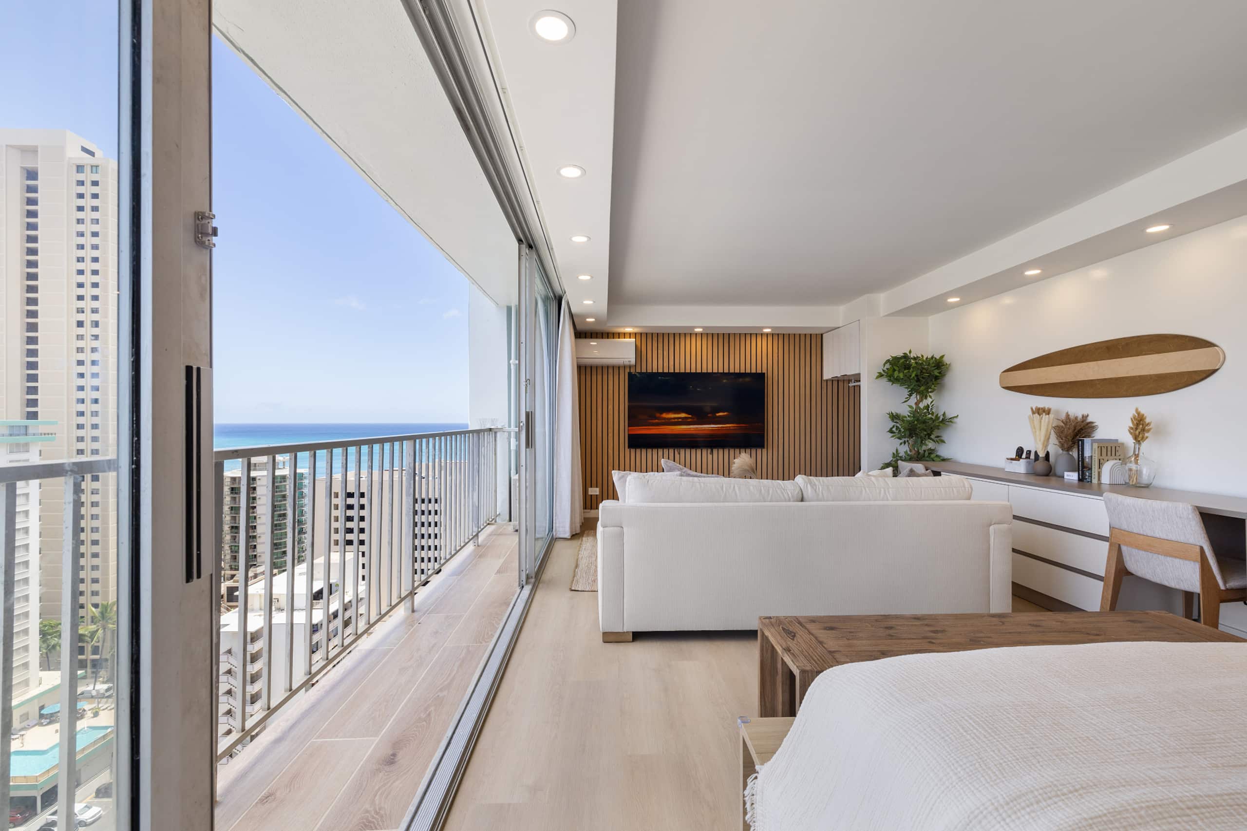 Ocean Views & Luxe Comfort - Waikiki Gem 21F - Image 3