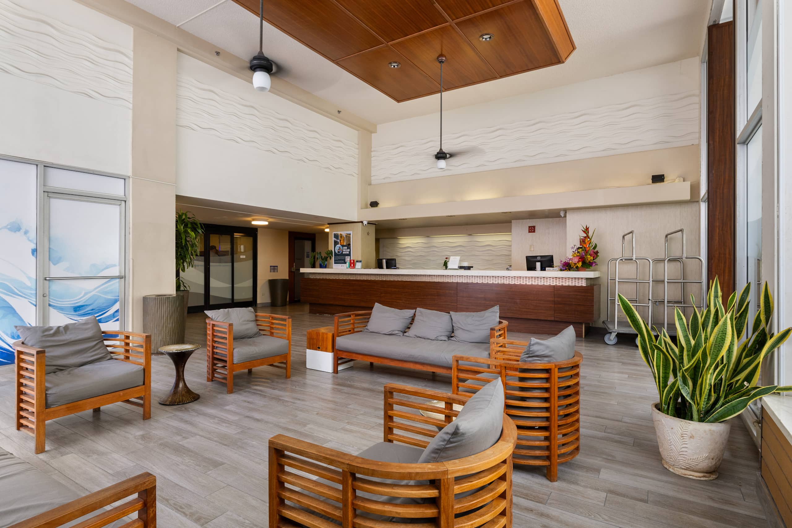 Ocean Views & Luxe Comfort - Waikiki Gem 21F - Image 38