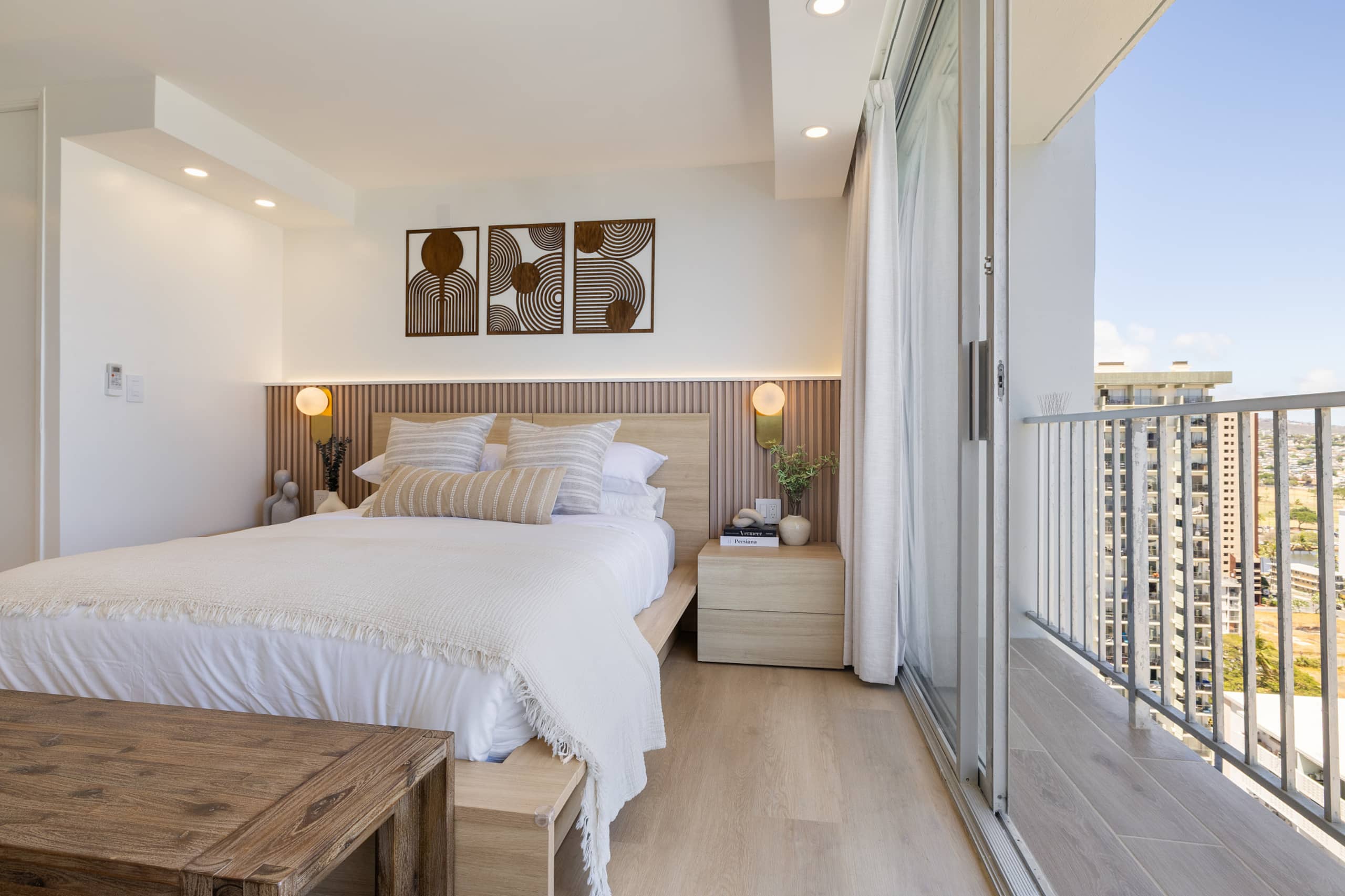 Ocean Views & Luxe Comfort - Waikiki Gem 21F - Image 19