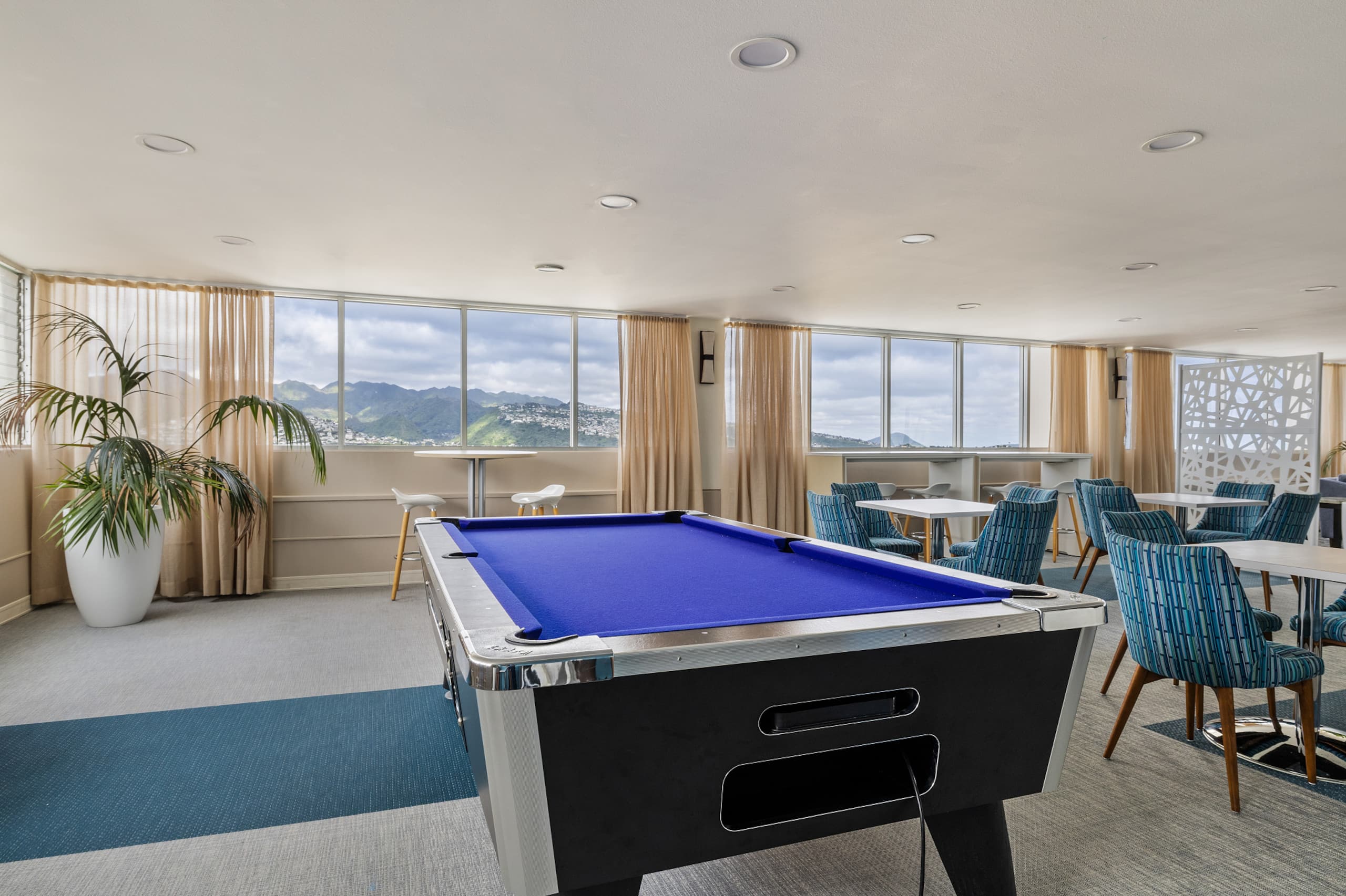 Ocean Views & Luxe Comfort - Waikiki Gem 21F - Image 48