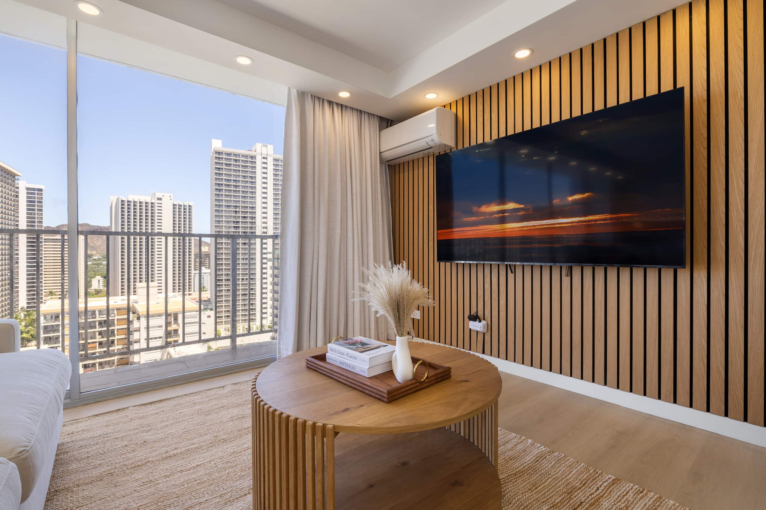 Ocean Views & Luxe Comfort - Waikiki Gem 21F - Image 36