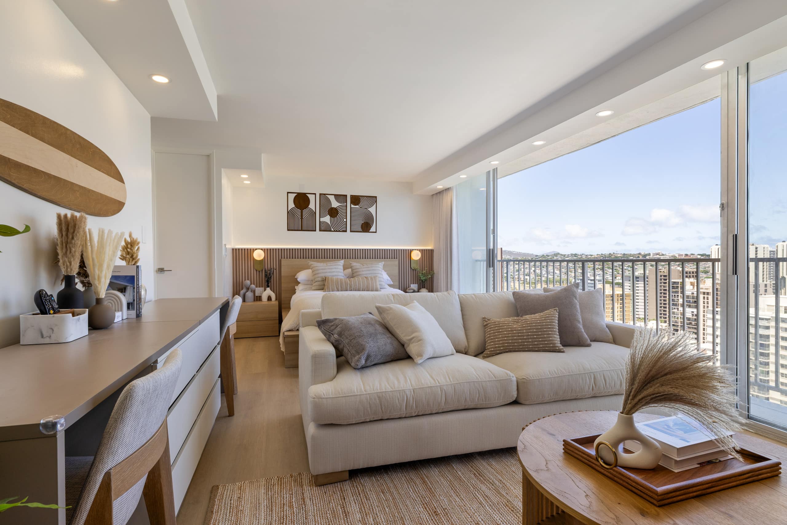Ocean Views & Luxe Comfort - Waikiki Gem 21F - Image 11