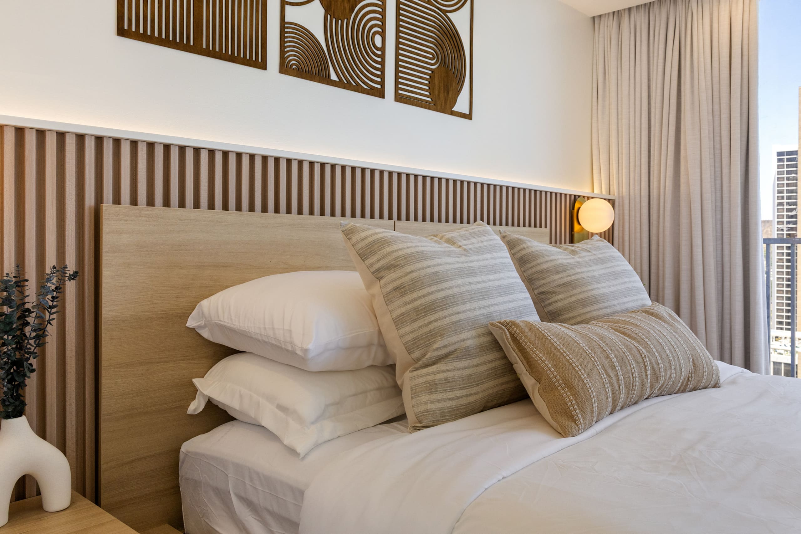 Ocean Views & Luxe Comfort - Waikiki Gem 21F - Image 6
