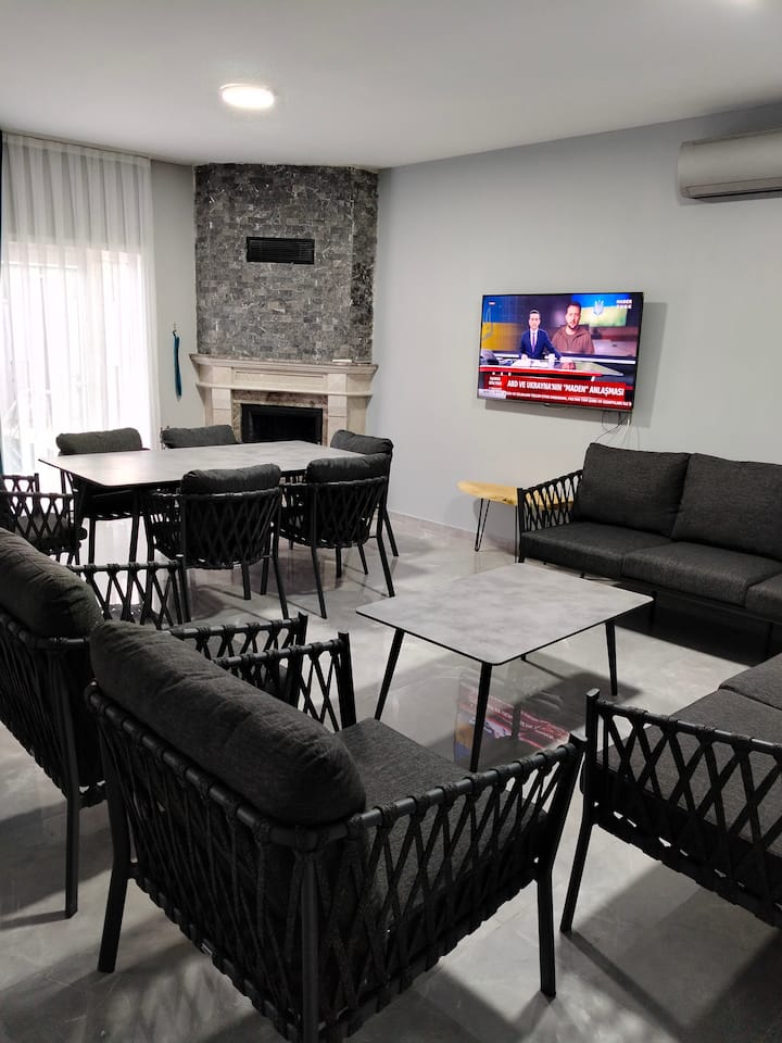 Müstakil Havuzlu 5 Oda 5 Banyolu Lüx Villa - Sapanca