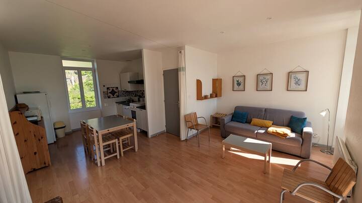 Gîte Chat Perché Vue Panoramique Et Piscine - Jaujac
