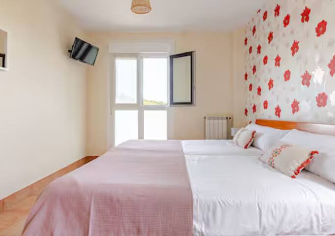 Casa rural entre viñedos y mar gallery image 2