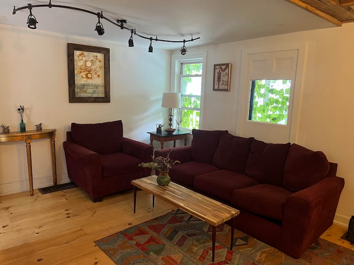 Purple Door 1848 - Two Bedroom - バーリントン, VT
