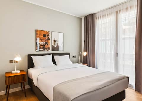 Successful Airbnb property: Limehome Piraeus Port | Suite in Τερψιθέα
