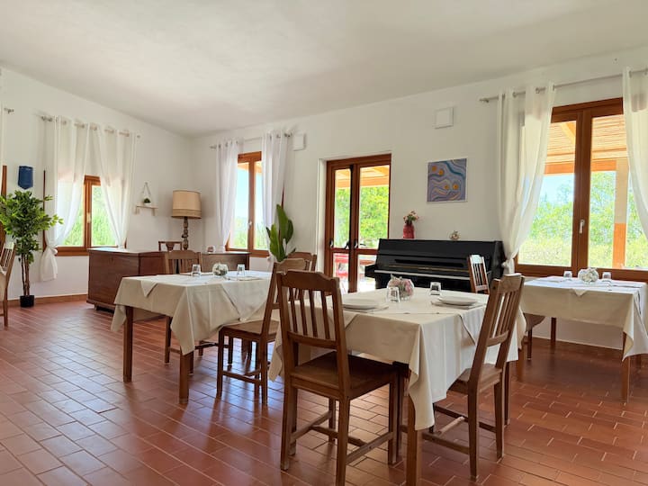 Green Hotel I Mandorli - Camere Ampie Nel Verde - Orosei