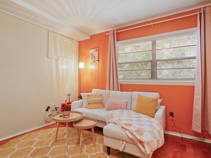 Heart Of Gville- Walk To Uf & Stadium-free Parking - Gainesville, FL