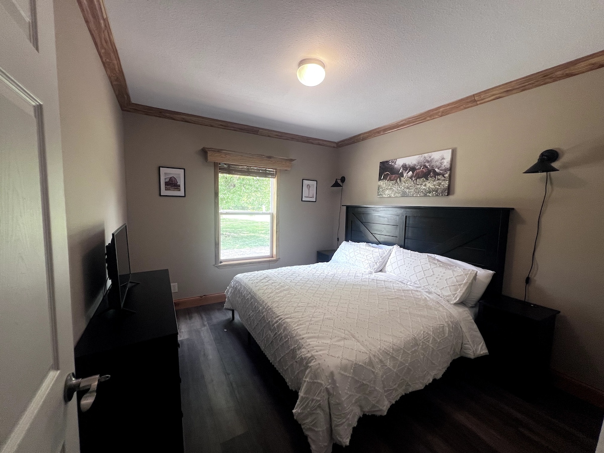 เตียงคิงไซส์และสมาร์ททีวี