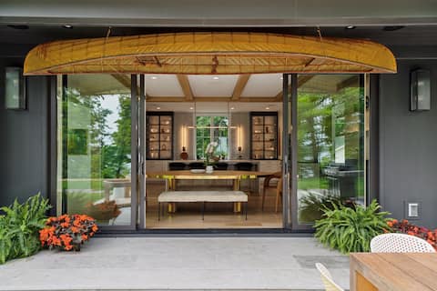 LakeHus - luxury urban lake home