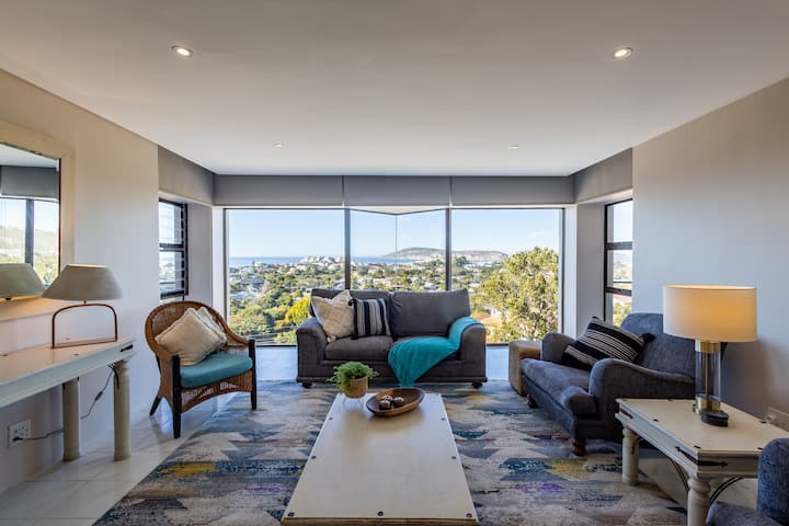 Live Lucky Plett !
Feel The Tranquility - Plettenberg Bay