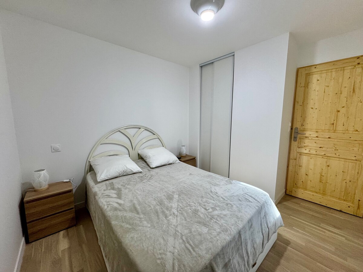 საძინებელი 1