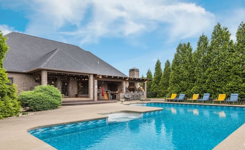 !NEW! Pool, Pizza Oven, Movie Theater