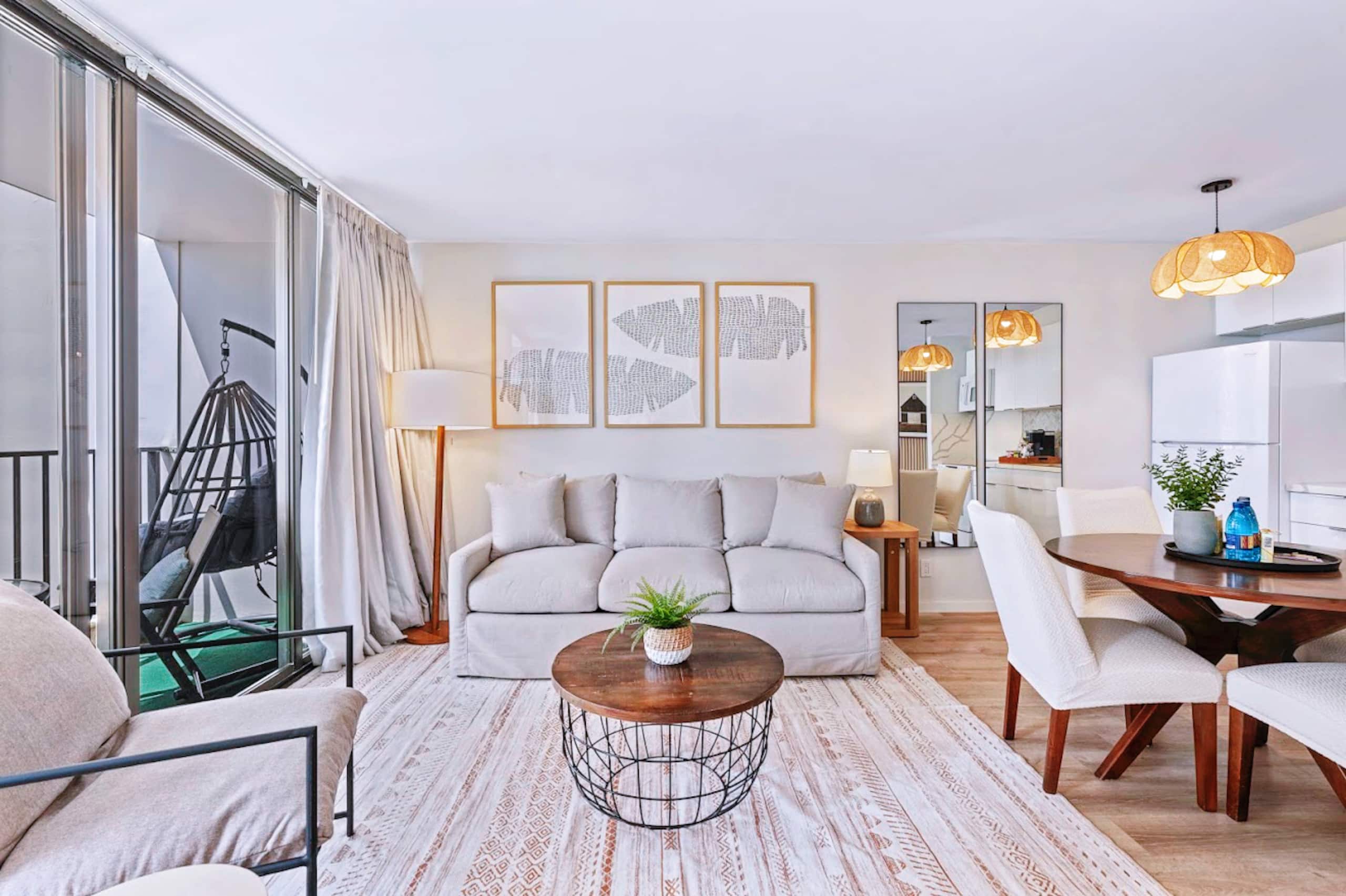 26FL-Stunning Ocean & City View-1BR-Free Parking~ - Image 3