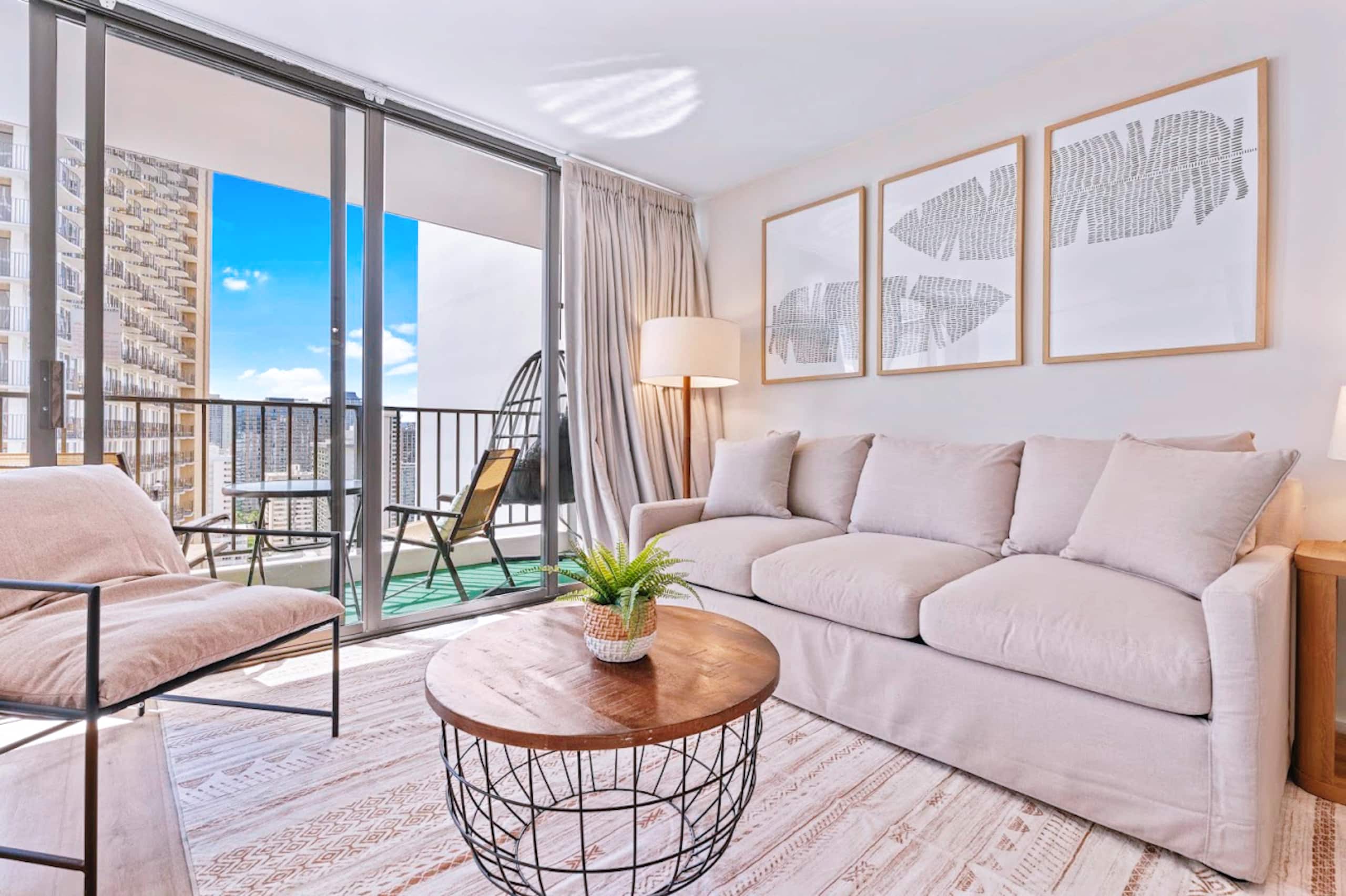 26FL-Stunning Ocean & City View-1BR-Free Parking~ - Image 2