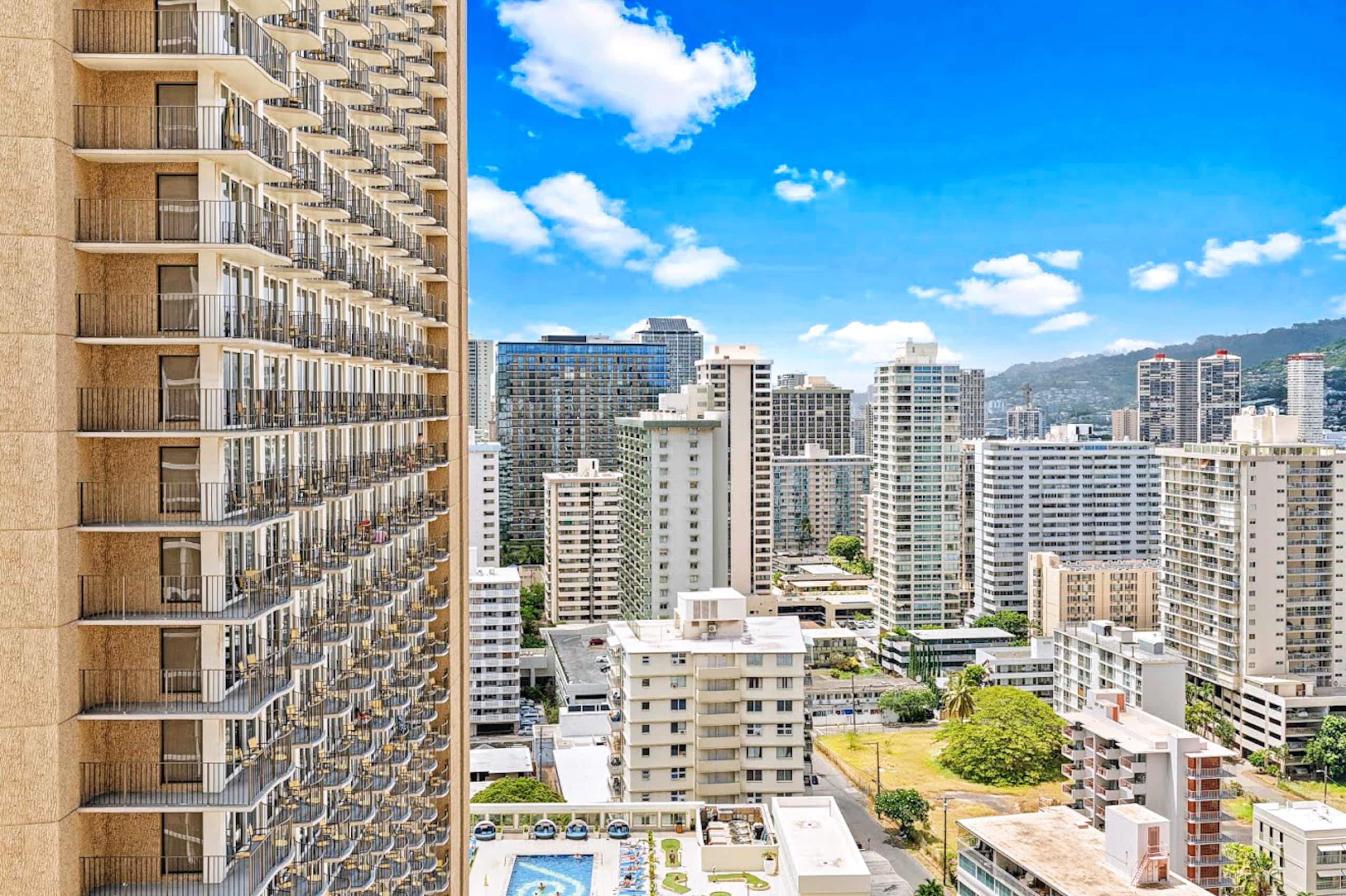 26FL-Stunning Ocean & City View-1BR-Free Parking~ - Image 35
