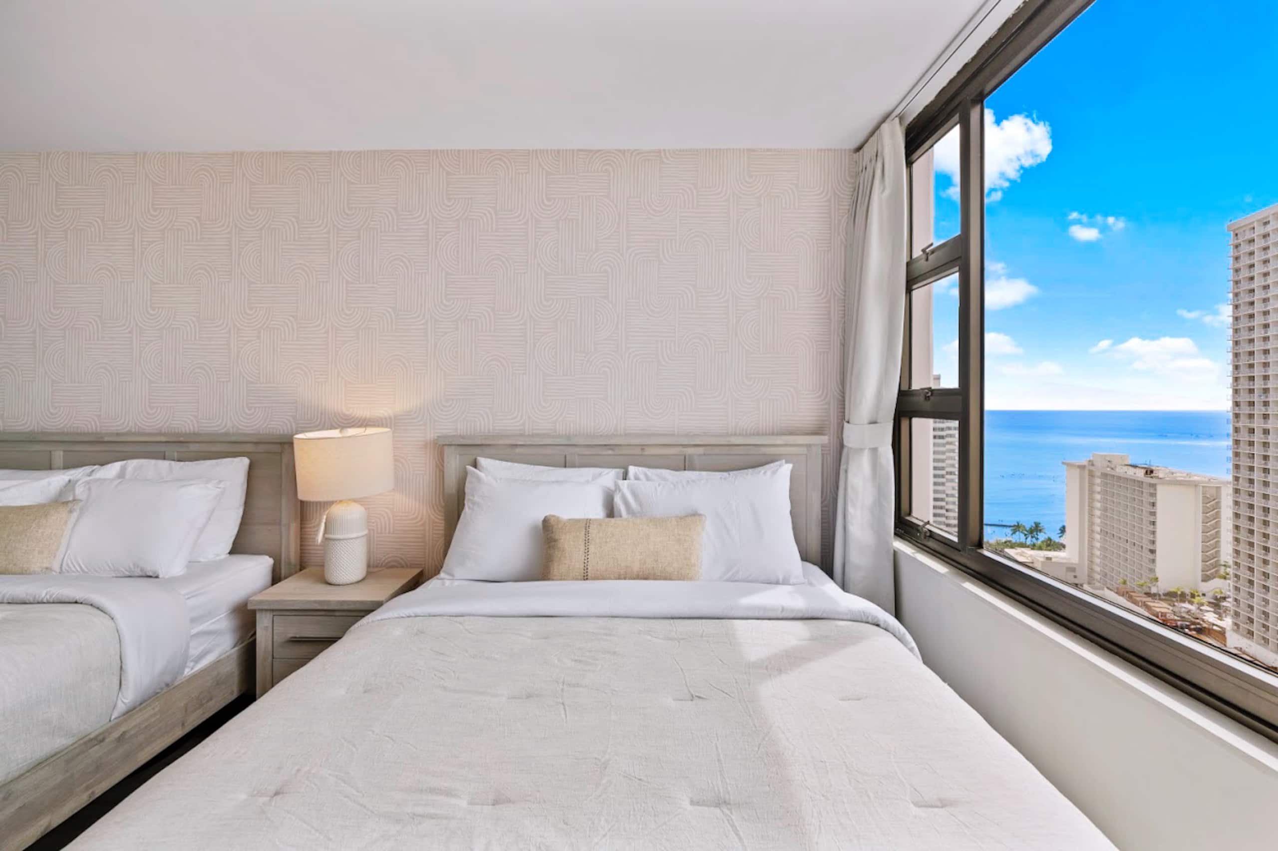 26FL-Stunning Ocean & City View-1BR-Free Parking~ - Image 23
