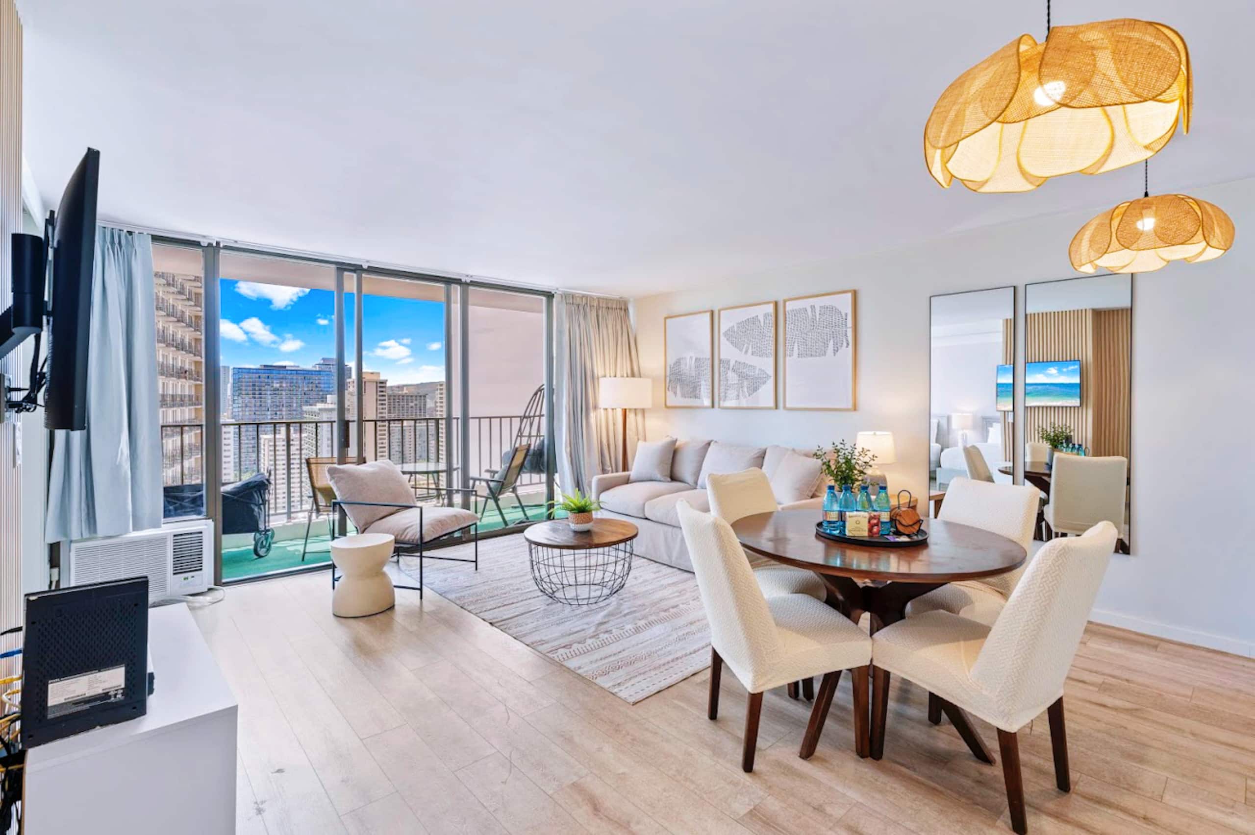 26FL-Stunning Ocean & City View-1BR-Free Parking~ - Image 9