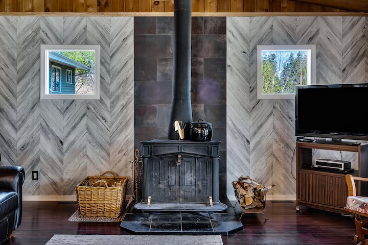 Seize The Day-fire Place-lake Access-entire Cabin - Alberta