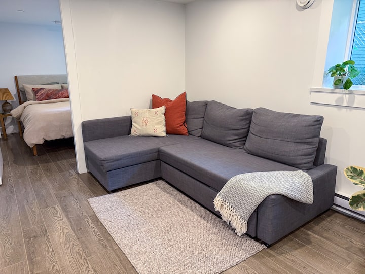 Modern Suite In Trendy Mount Pleasant - Vancouver