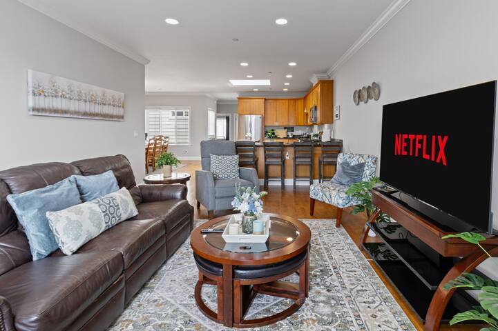 Bright & Spacious Stay | Relax, Play, Unwind gallery image 4