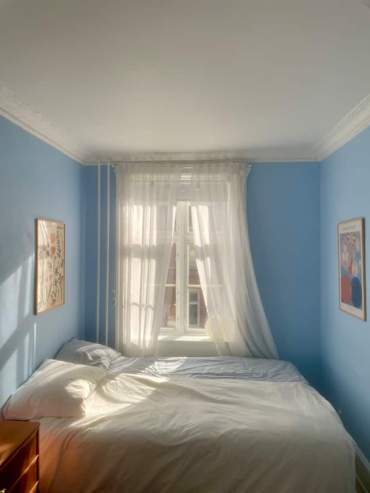 Schlafzimmer 1