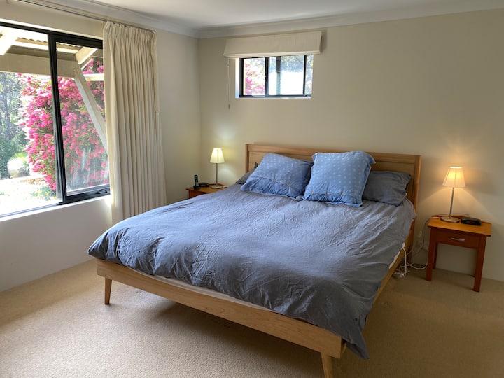 غرفة النوم 1