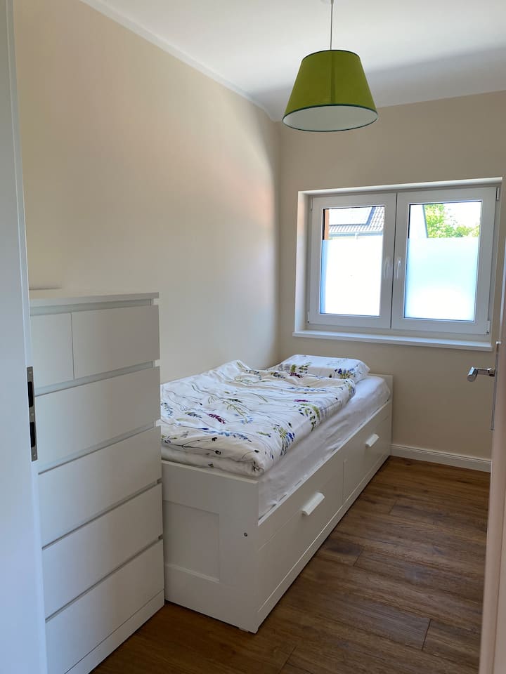 Schlafzimmer 2