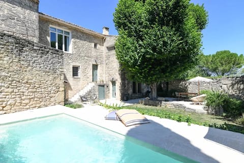 Le "Clos Saint-Sif", 4 BR, air conditioning, pool