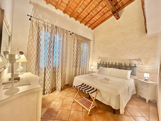 Palazzo Vecchio Flat with AC