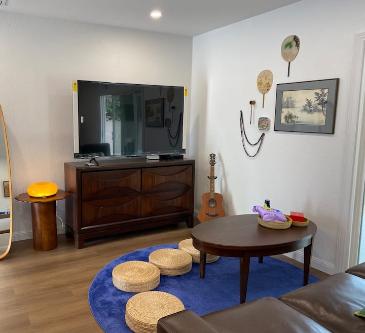 Spacious 4br2ba Home With Private Backyard - Huntington Beach, CA