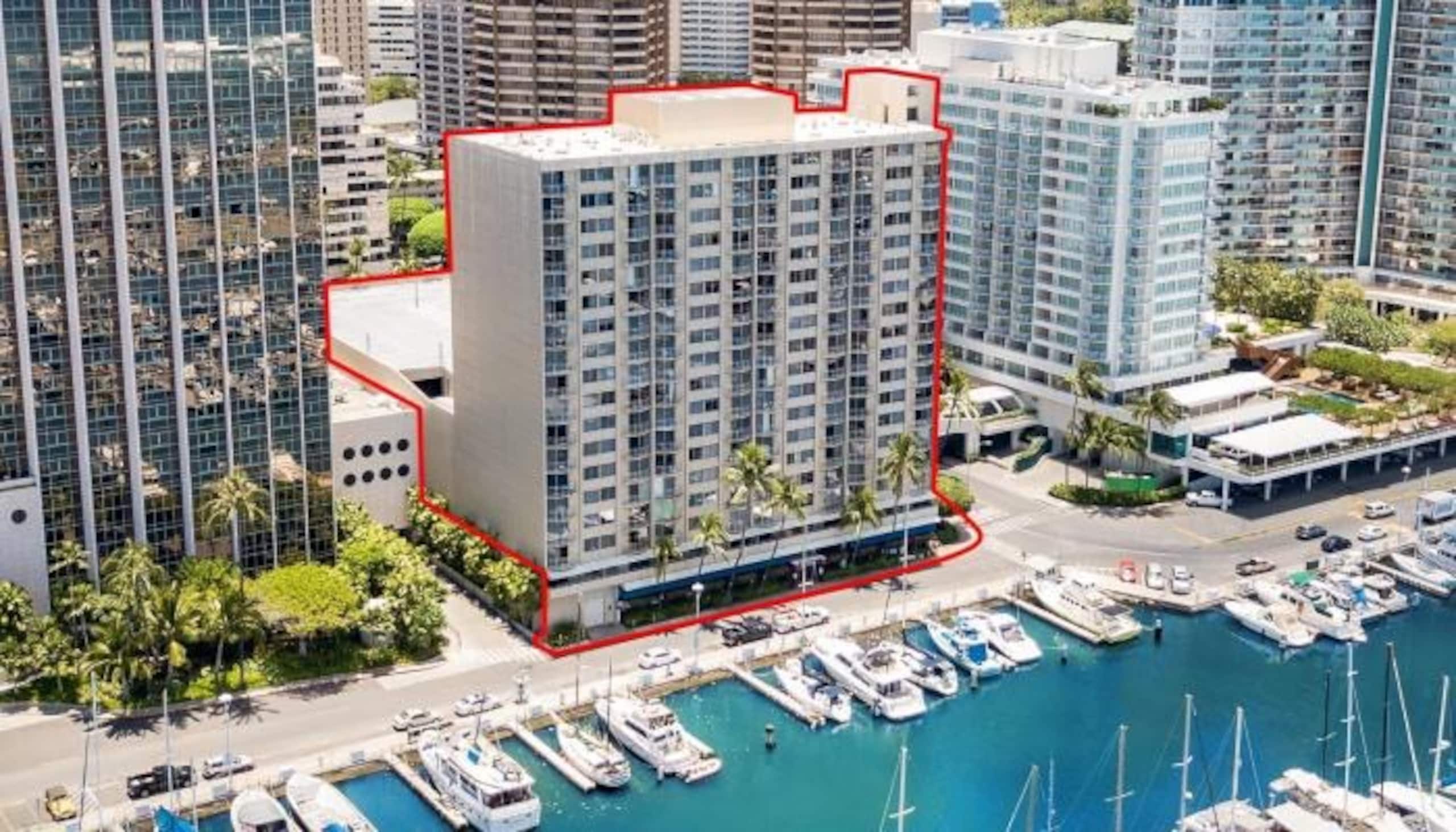 Top FL-Upscale Ocean View 1BR w/Free Parking - Image 47