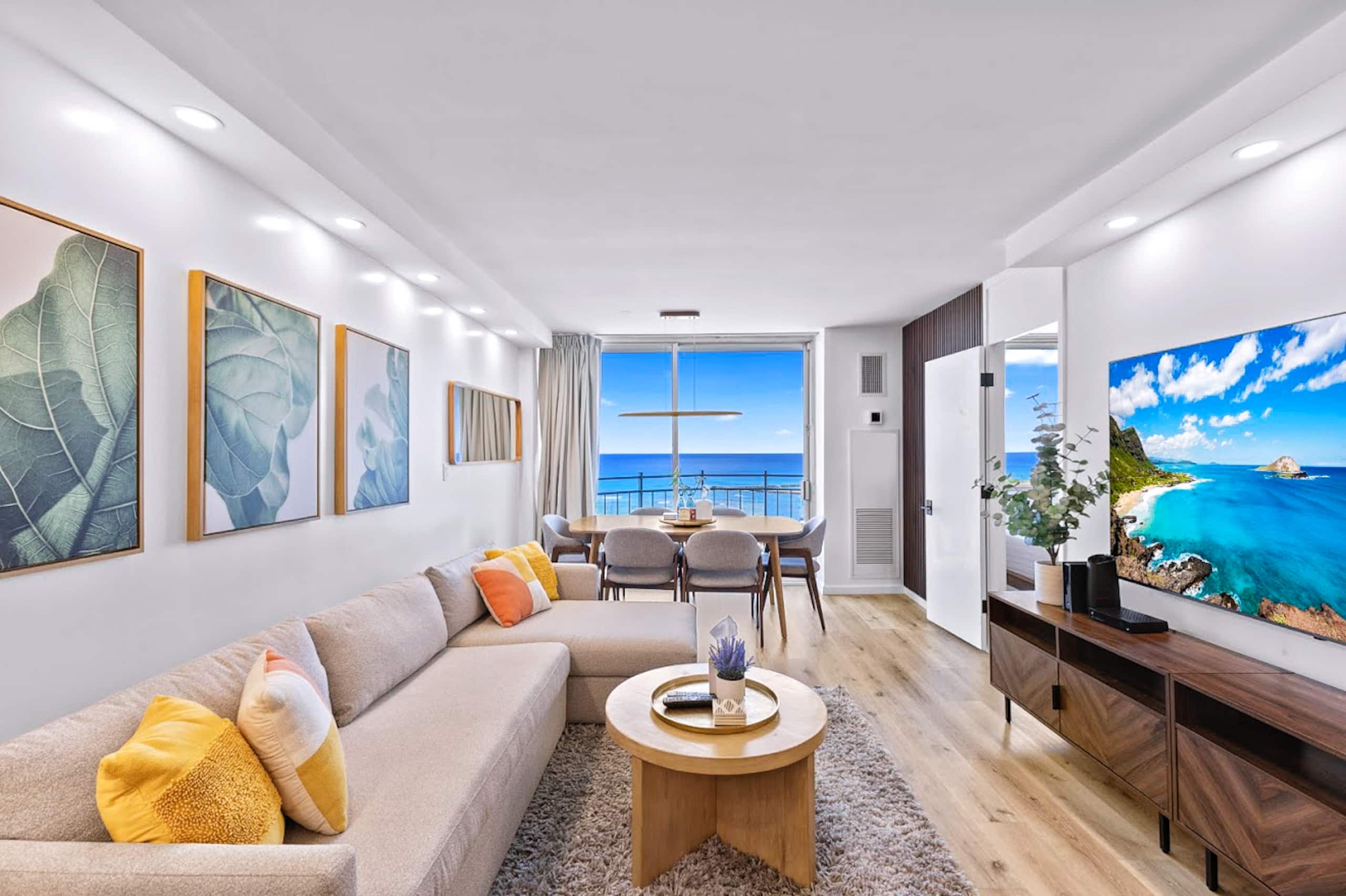 Top FL-Upscale Ocean View 1BR w/Free Parking - Image 4