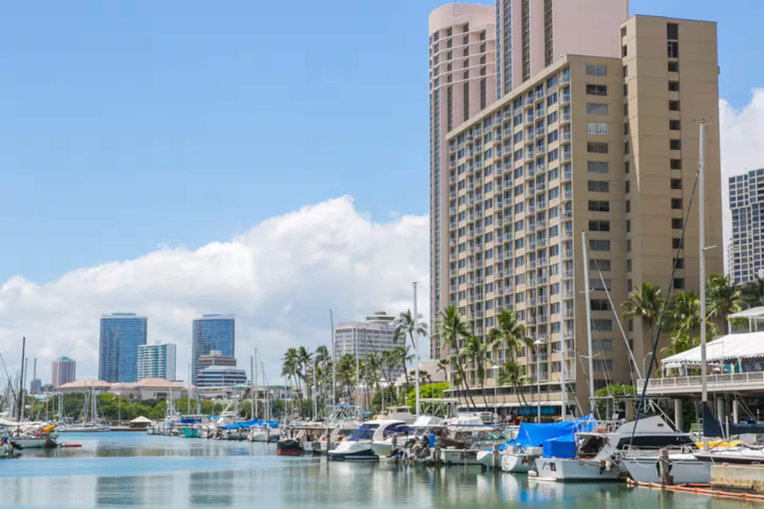 Top FL-Upscale Ocean View 1BR w/Free Parking - Image 49
