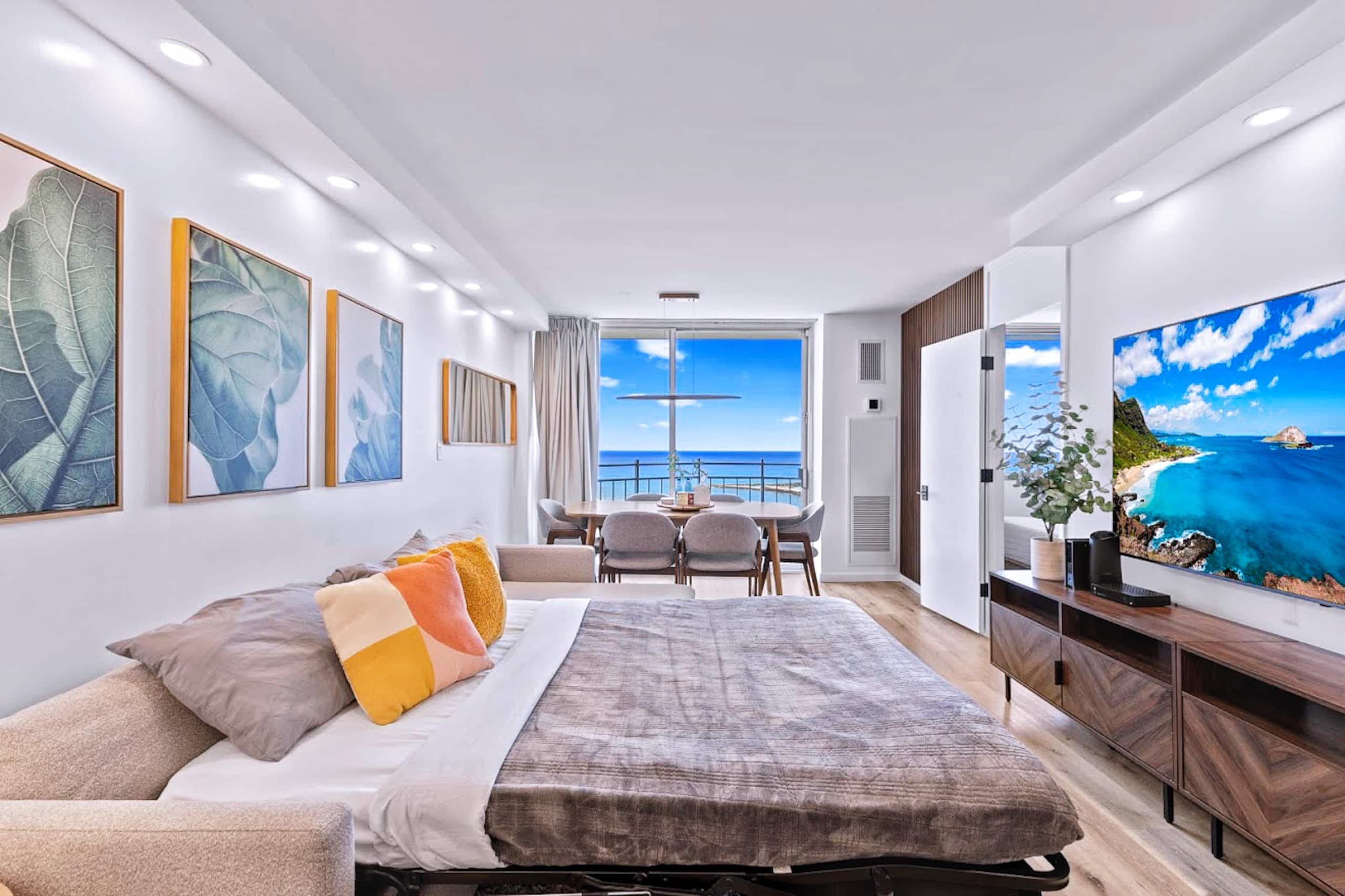 Top FL-Upscale Ocean View 1BR w/Free Parking - Image 10