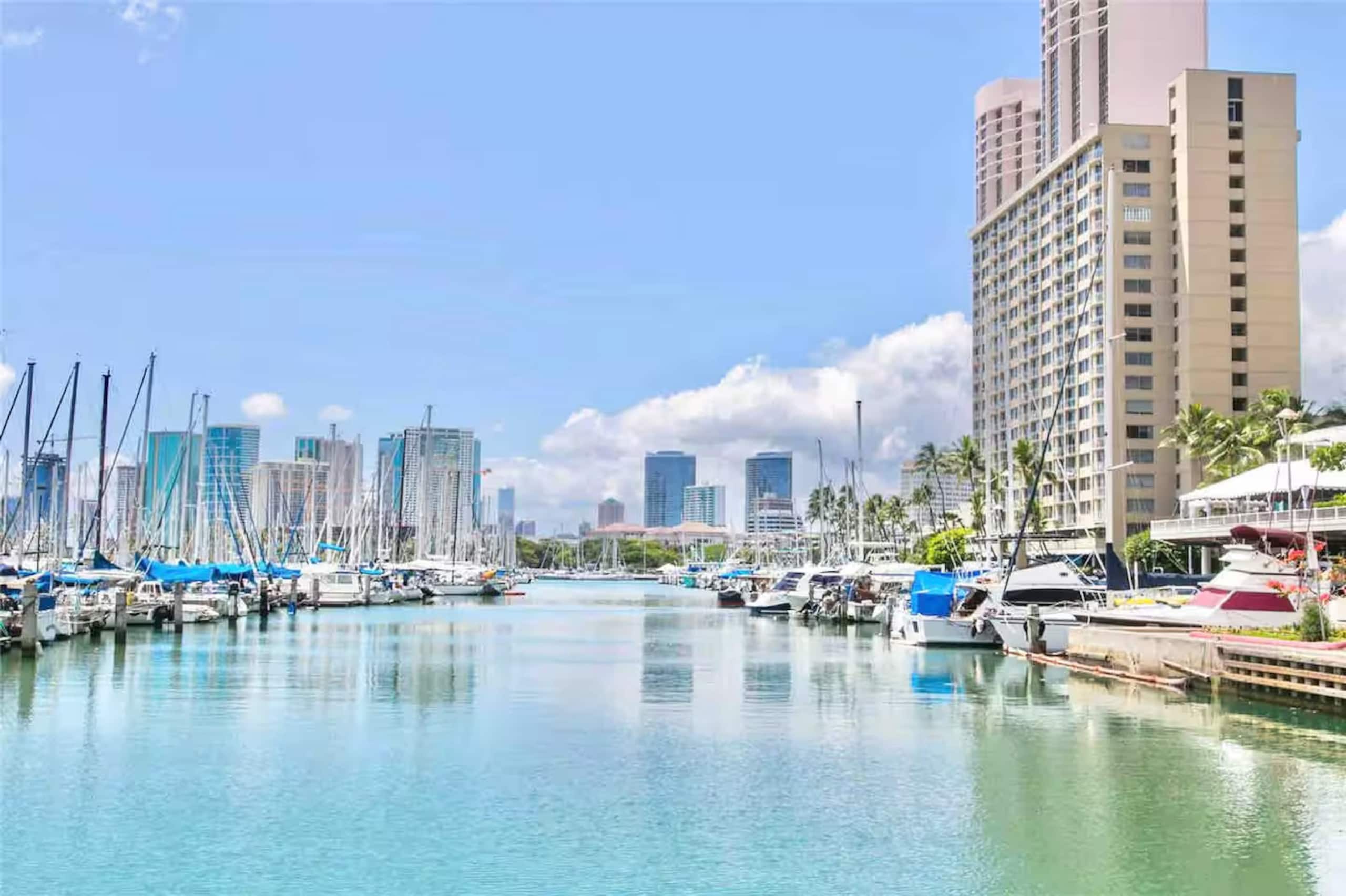 Top FL-Upscale Ocean View 1BR w/Free Parking - Image 53
