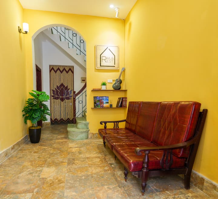 4br Vietnamese House*trainstreet View*food Street - Hanoi
