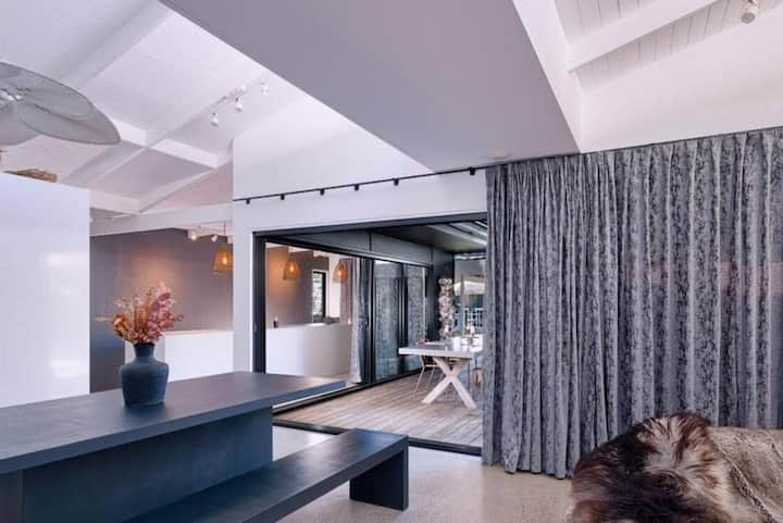 Desert Flame | Couples Retreat Near The Beach - Sunshine Coast