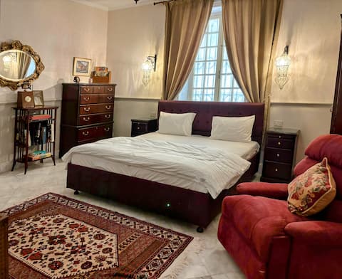 Luxury Double Room w/ Private Bath in Villa Layla