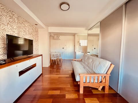 Propiedad de Airbnb exitosa: Exclusive apartment Bv. Oroño. en Santa Fe