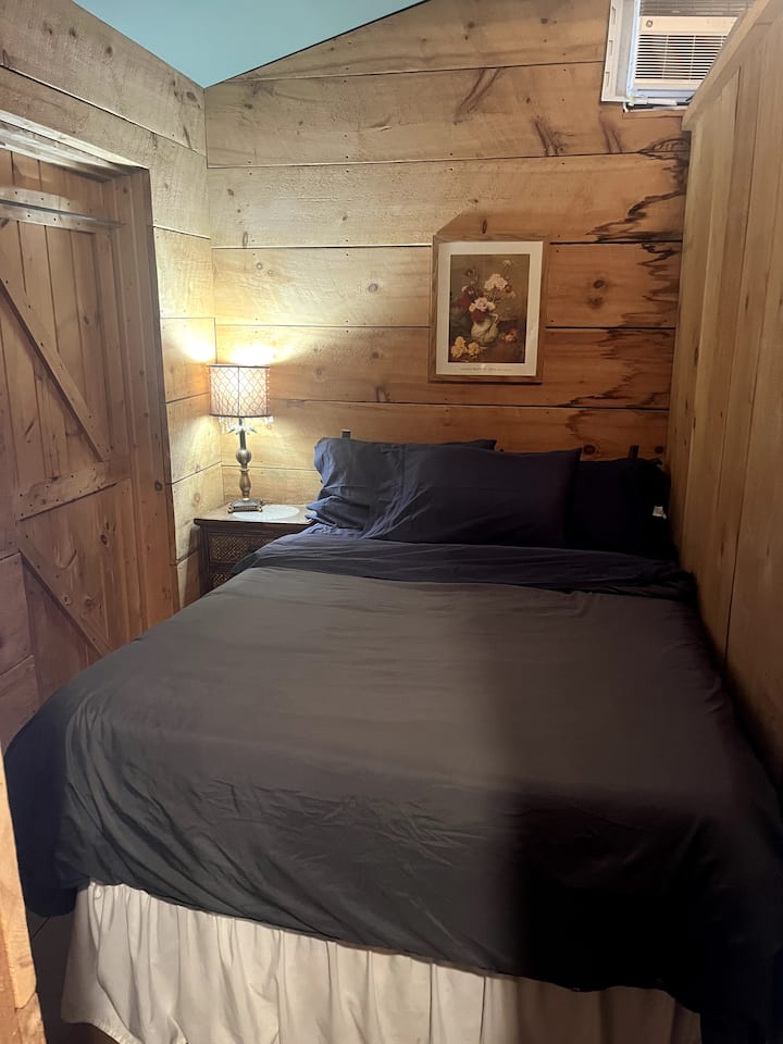 Cabin 6 @ The Spotted Sandpiper - Taughannock Falls State Park, Trumansburg