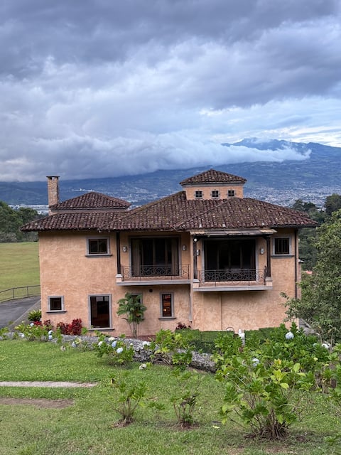 The Costa Rica Castle