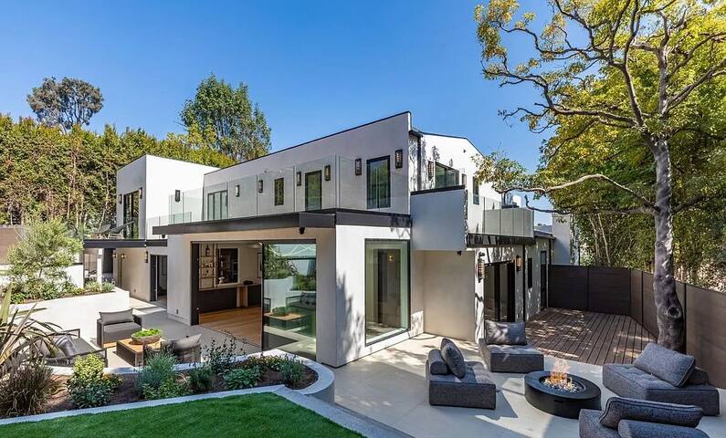 Sunset Plaza Luxury Masterpiece Villa gallery image 4